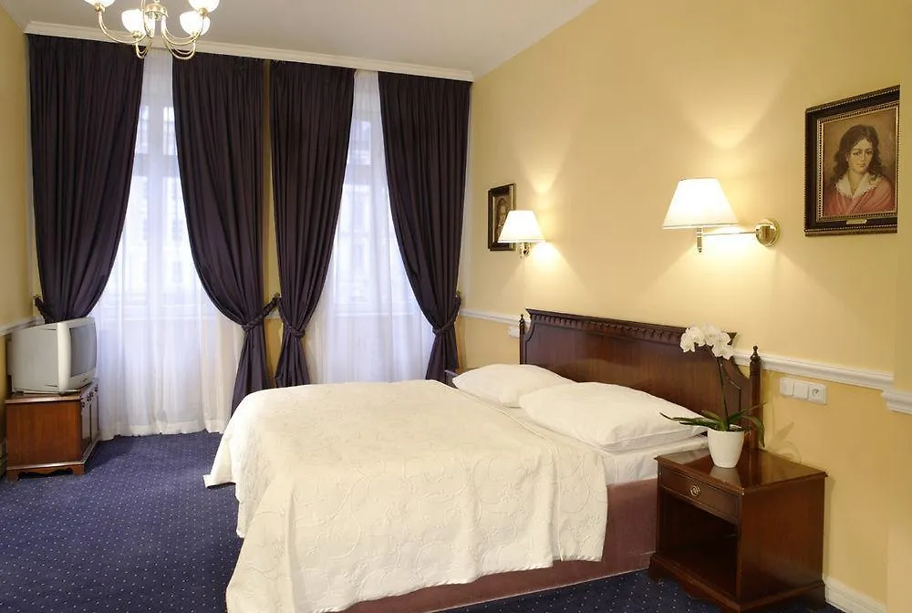 Hotel Embassy Karlsbad 4*,